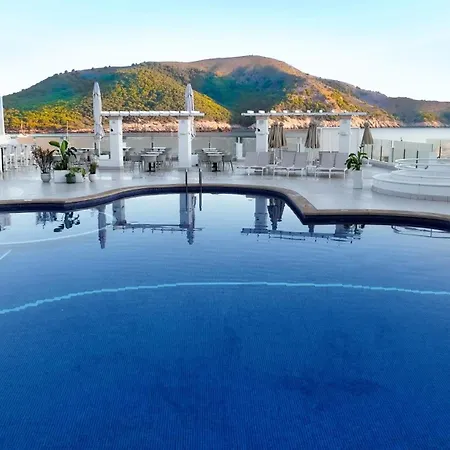 Hotel Parque Nereida 4*